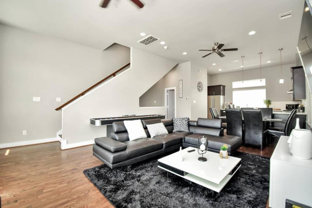 Amazing Rooftop! Downtown Skyline Views!!! Sleeps 15 Houston Zewnętrze zdjęcie