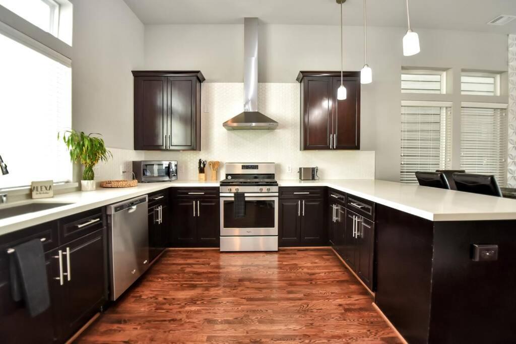 Amazing Rooftop! Downtown Skyline Views!!! Sleeps 15 Houston Zewnętrze zdjęcie