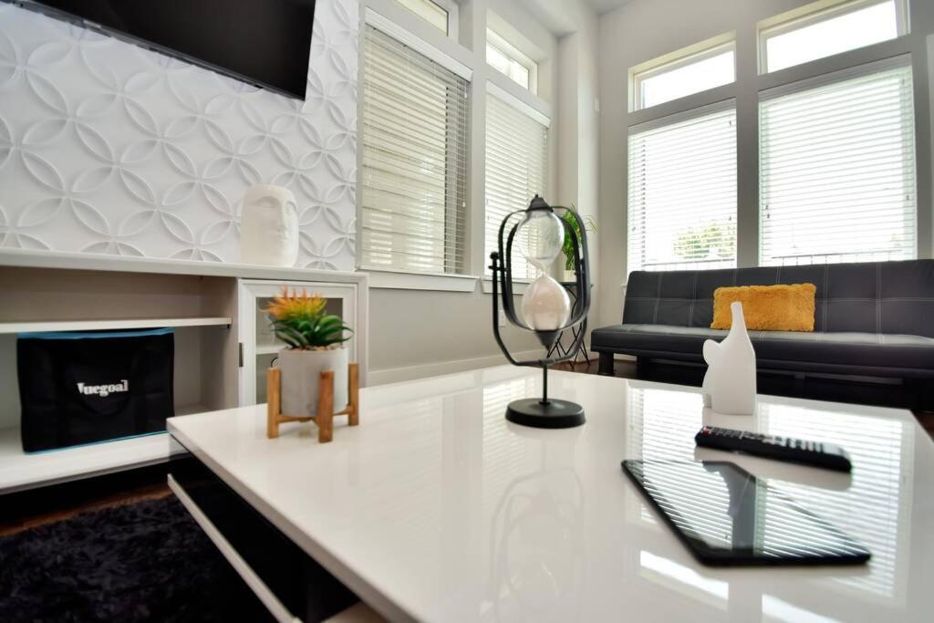 Amazing Rooftop! Downtown Skyline Views!!! Sleeps 15 Houston Zewnętrze zdjęcie